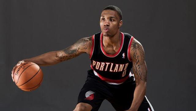 两队都展现 两队都展现