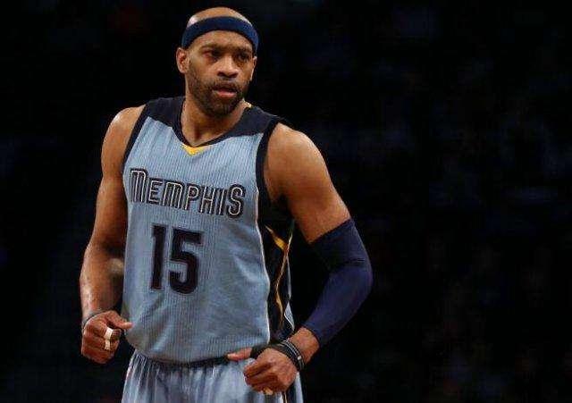 在右中场或 在右中场或